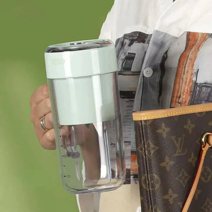 MINI SMOOTHIE BLENDER WITH STRAW